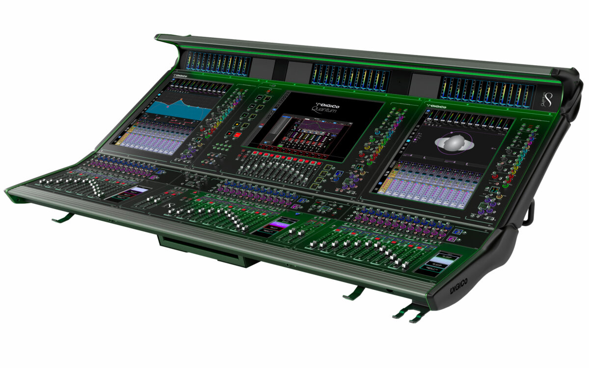 ヨルシカ ツアーでDiGiCo Quantum852採用(1)